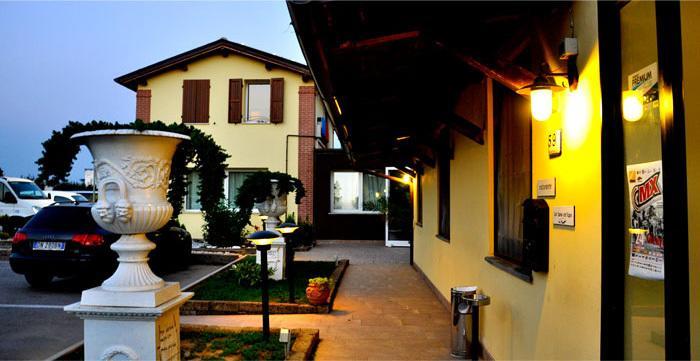 Locanda Del Lupo Faenza Exterior foto